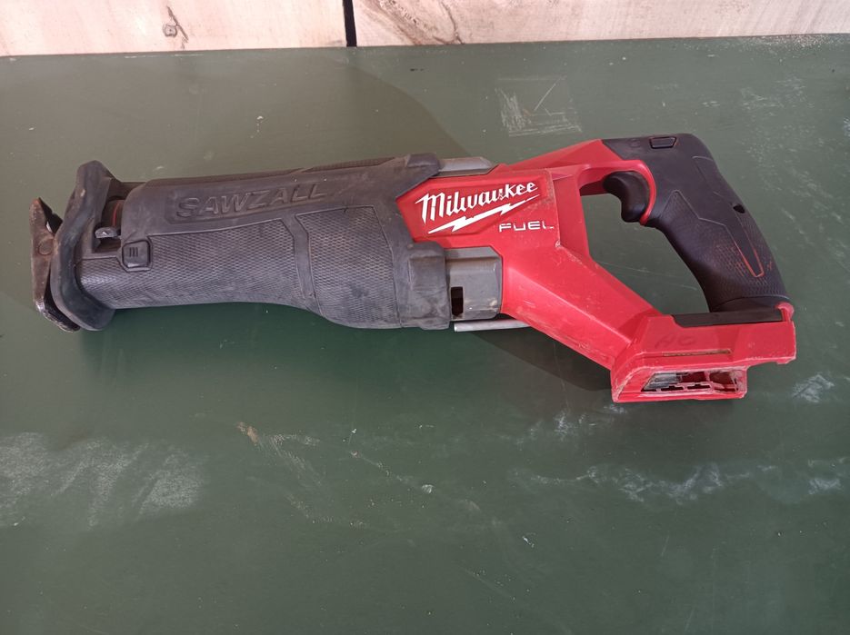 Piła szablasta Milwaukee M18 FSZ 2023 rok