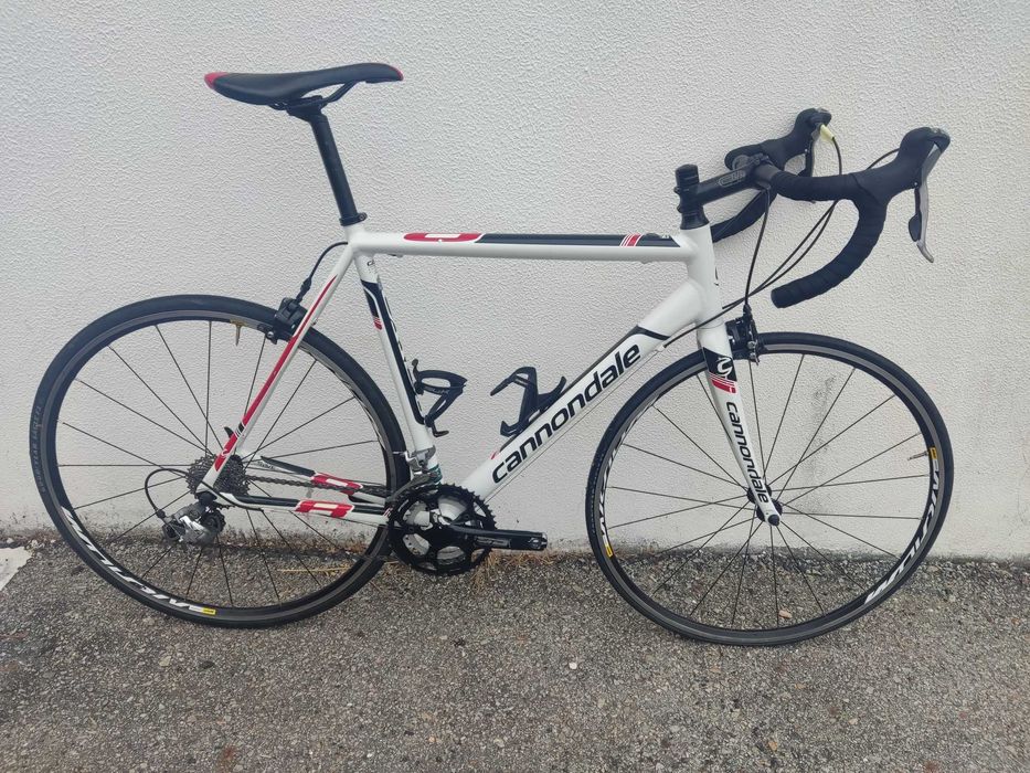 Bicicleta de estrada cannondale