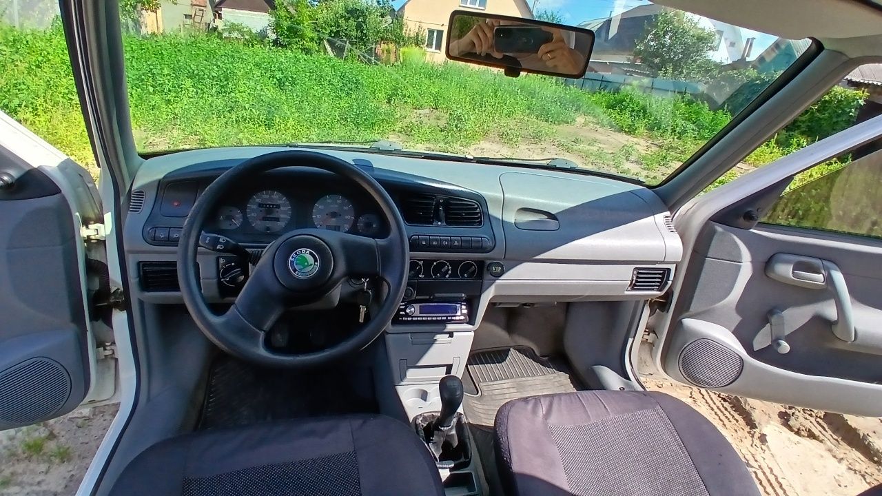 Шкода фелиция 1.3 карб