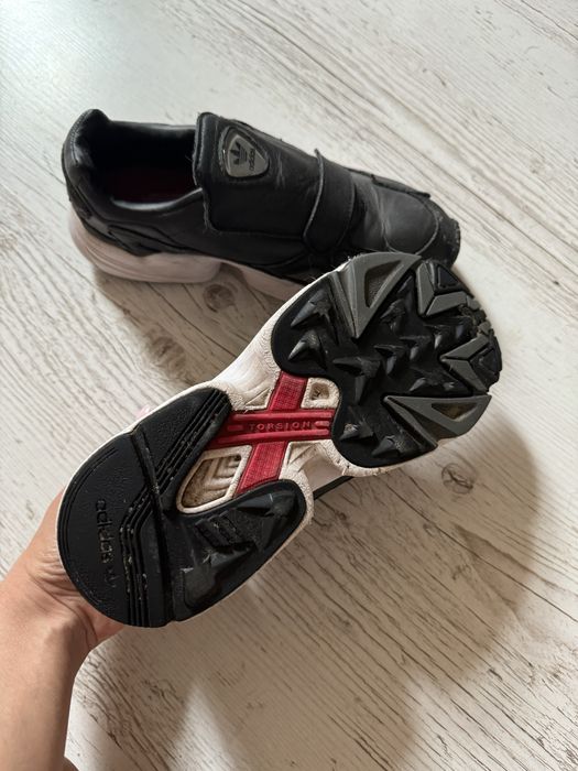Кросівки Adidas Falcon оригінал p 37,5 23 см шкіра