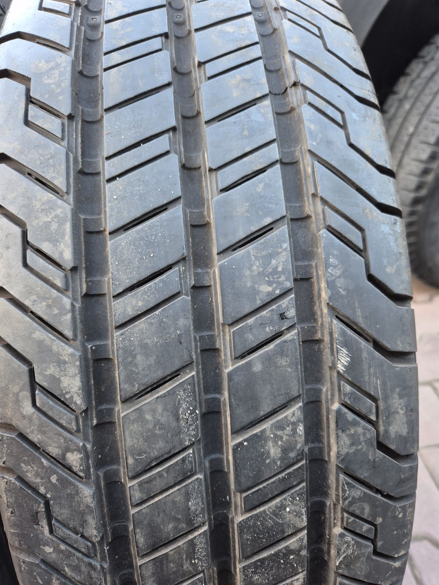 Opony letnie 215/65 R16c Continental 2x9mn (4922)