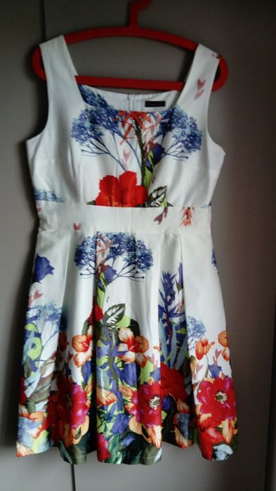 Letnia sukienka w kwiaty