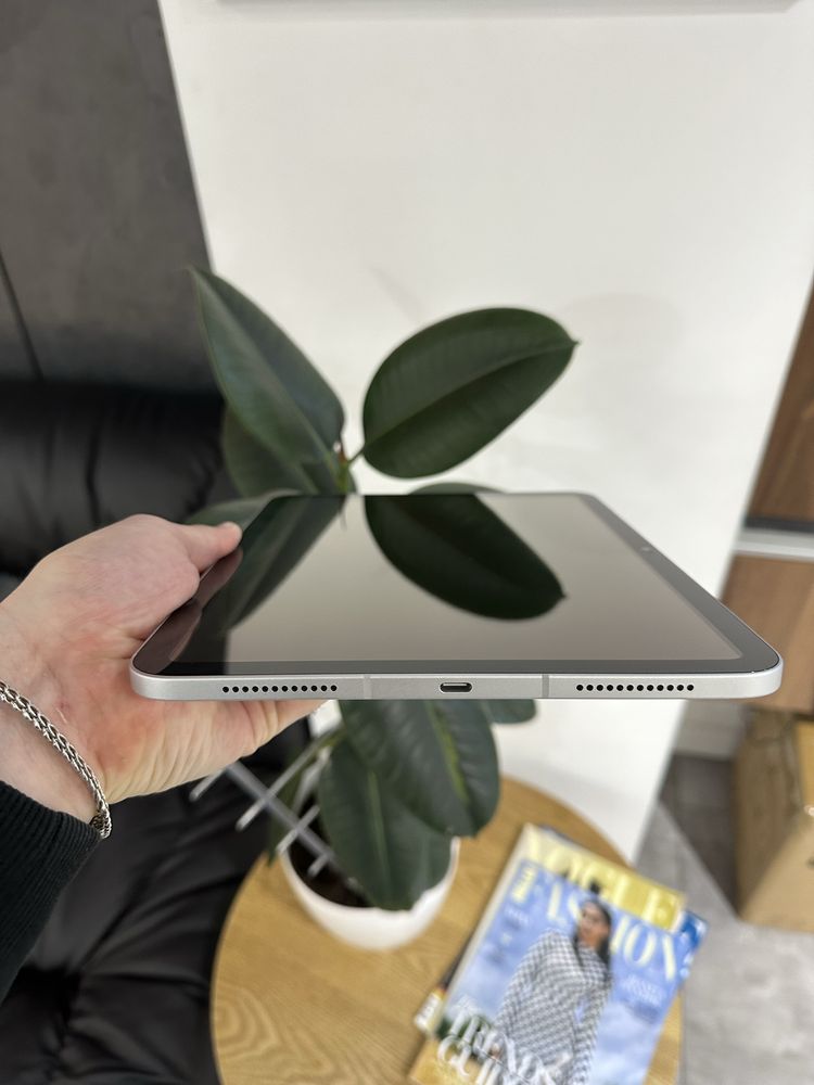 iPad 10 64GB Silver Wi-Fi LTE