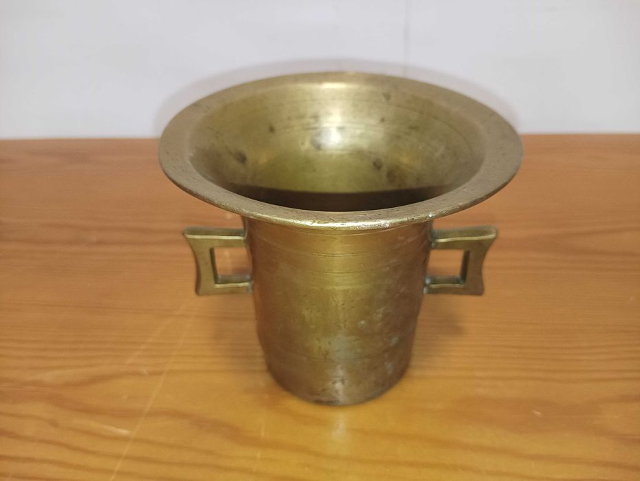 Stary moździerz mosiężny - 0,8 kg.