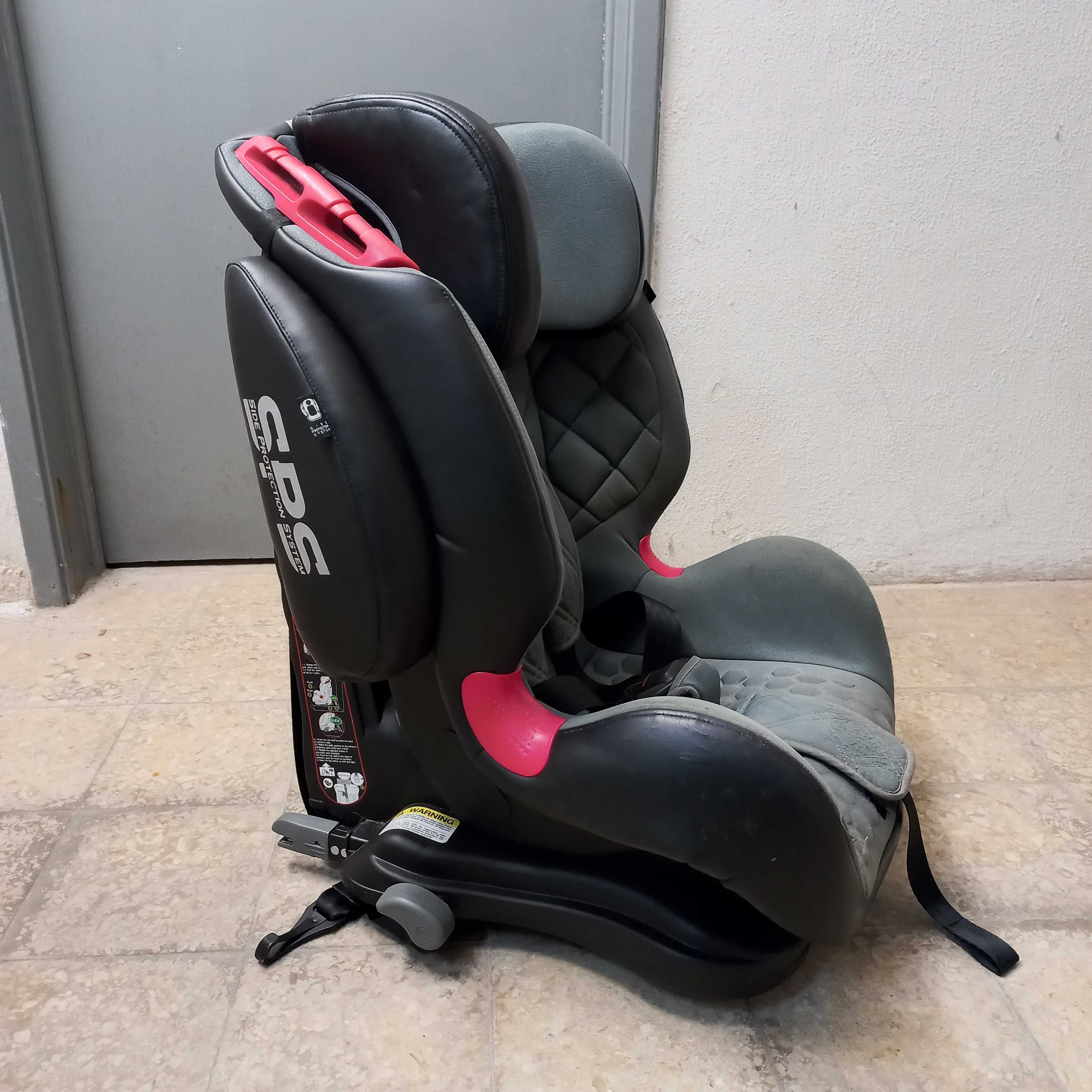 Duas cadeirinhas para carro com ISOFIX