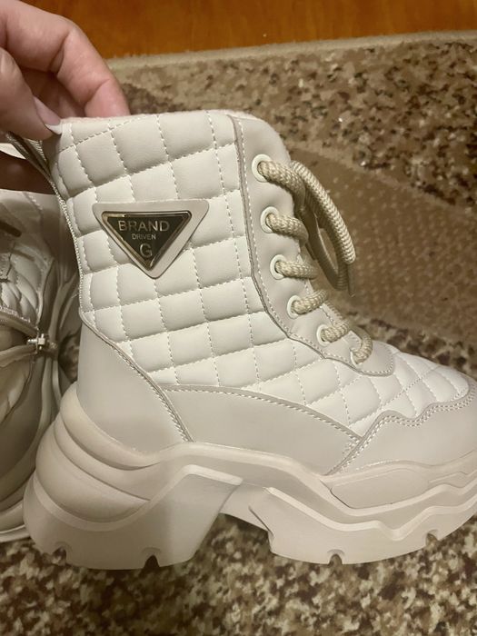 Зимоі черевики чоботи для дівчинки