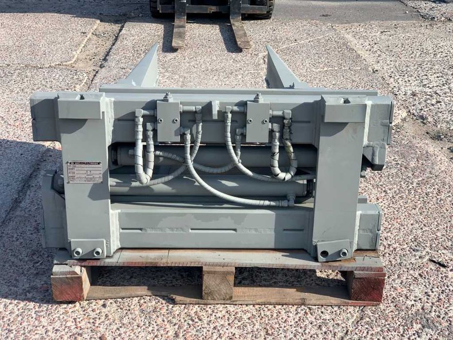 Захват бічний для ТЮКів. Розкриття лап 180 см, мінімальне 50 см.