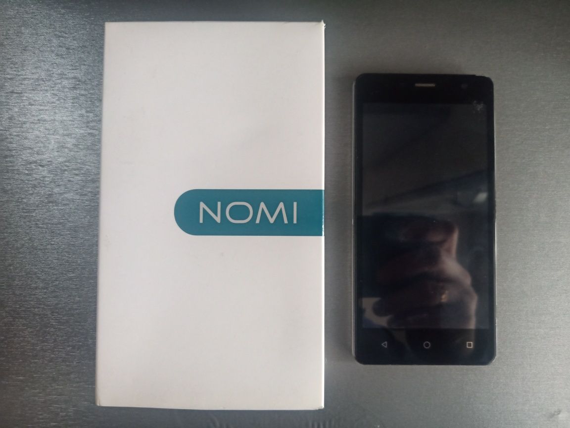 Продам телефон Nomi (на деталі)