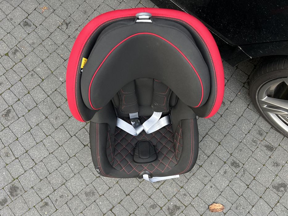 Fotelik dziecięcy Audi Trifix2 I-Size