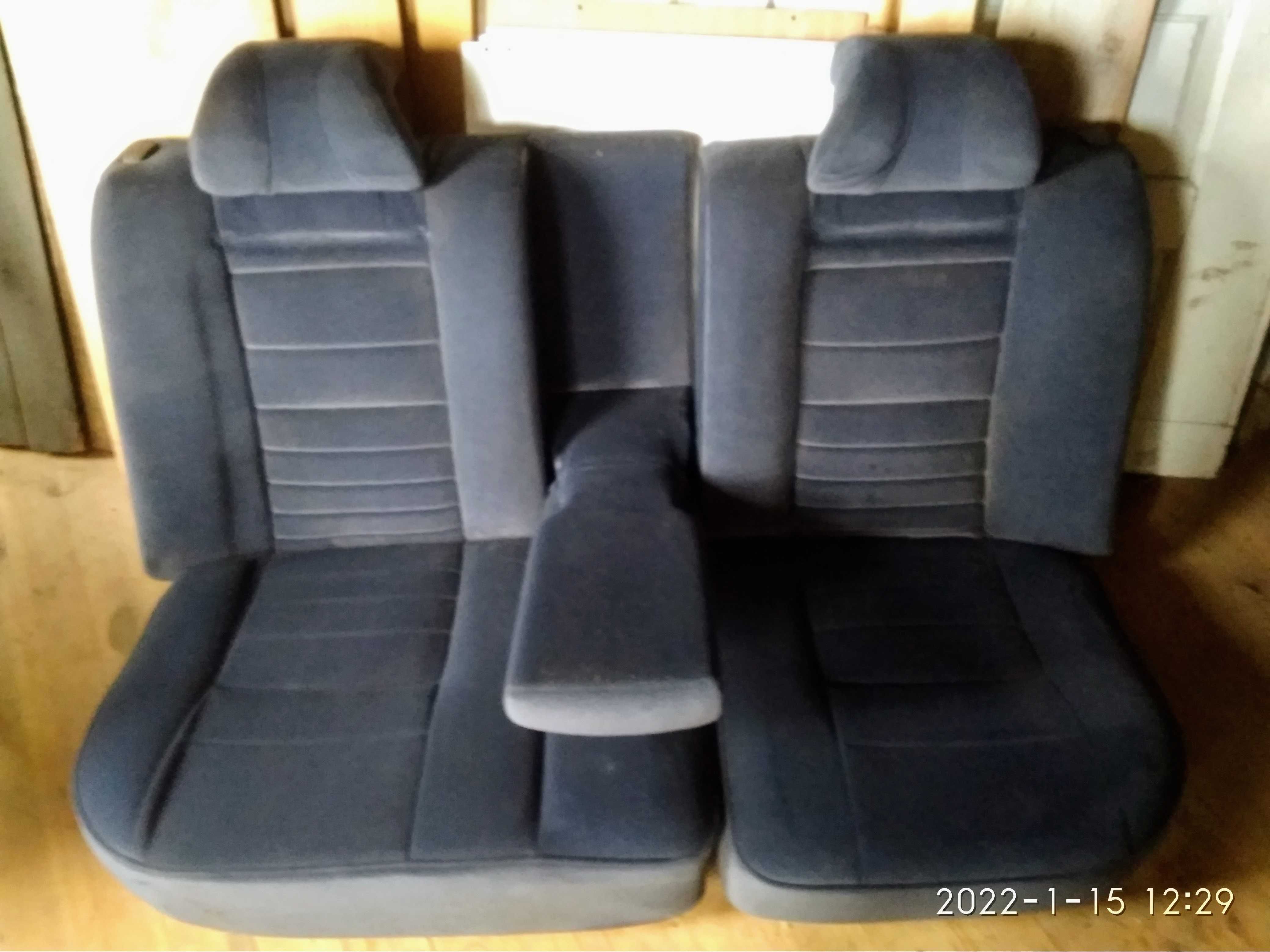 Сидіння заднє – диван SAAB-9000 / Сиденье заднее СААБ-9000