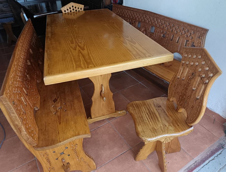 Conjunto mesa bancos corridos + 2