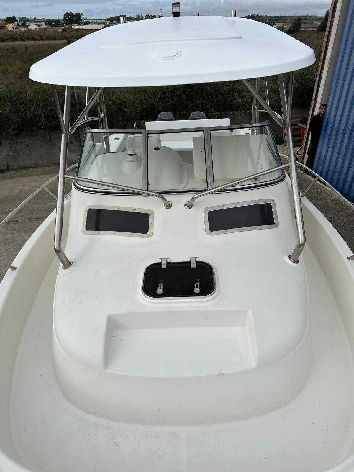 Barco Quicksilver Commander 2x 140HP