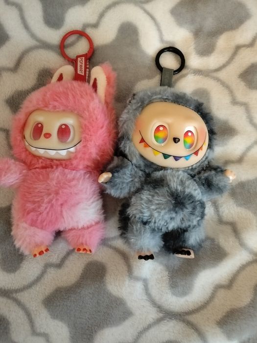 Labubu czarny i różowy