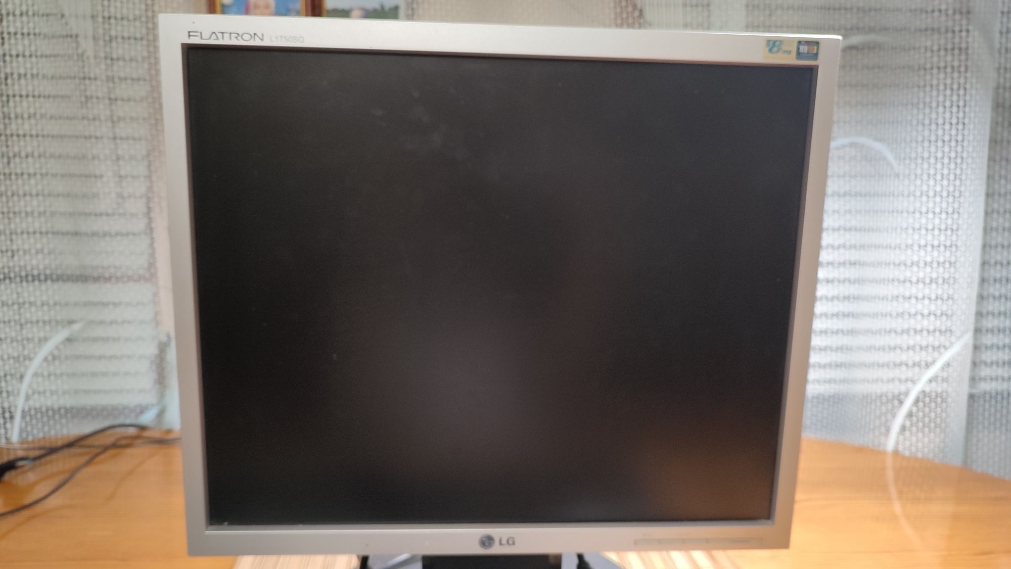 Комп'ютер LG FLATRON L1750SQ
