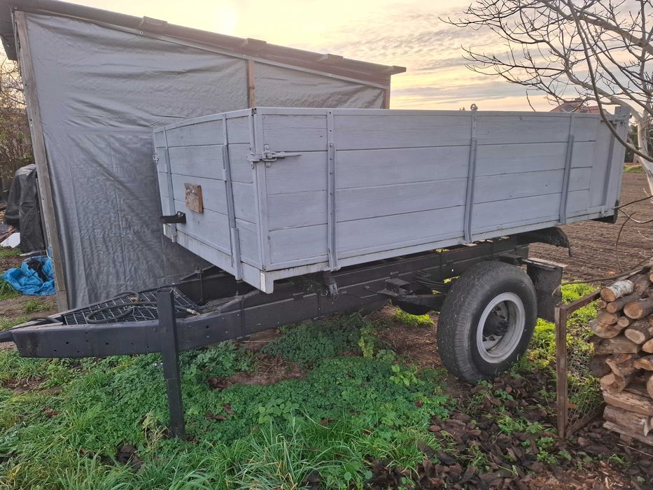 Przyczepa jednoosiowa