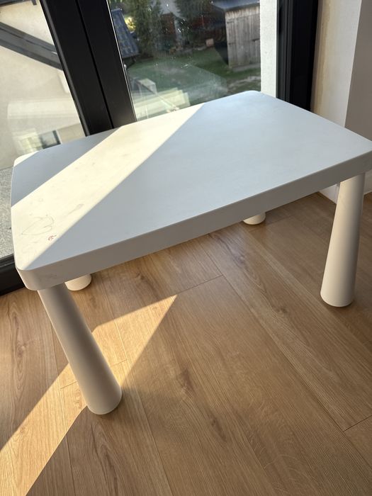 Stolik bialy ikea