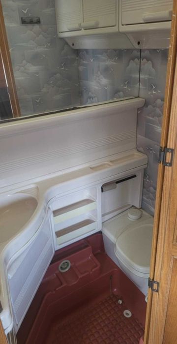 Łazienka HOBBY przyczepa kempingowa kamper