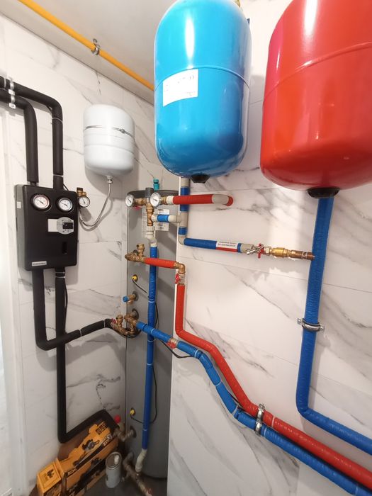 Hydraulik. Instalacje hydrauliczne.