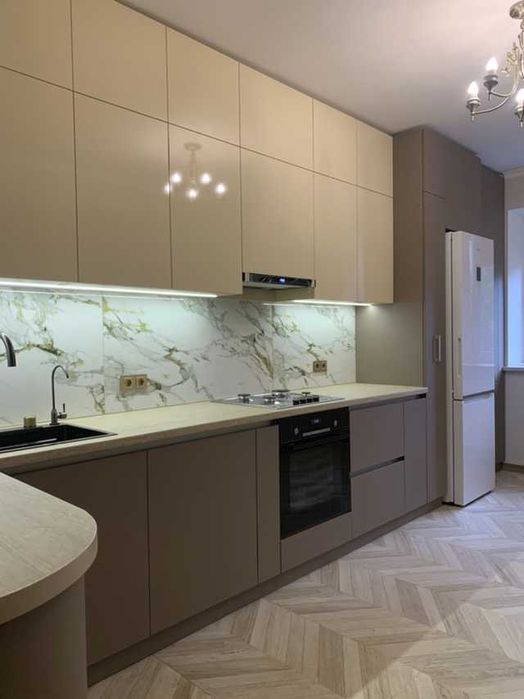 Сучасні кухні на замовлення, Шафи-Купе, Гардеробні.