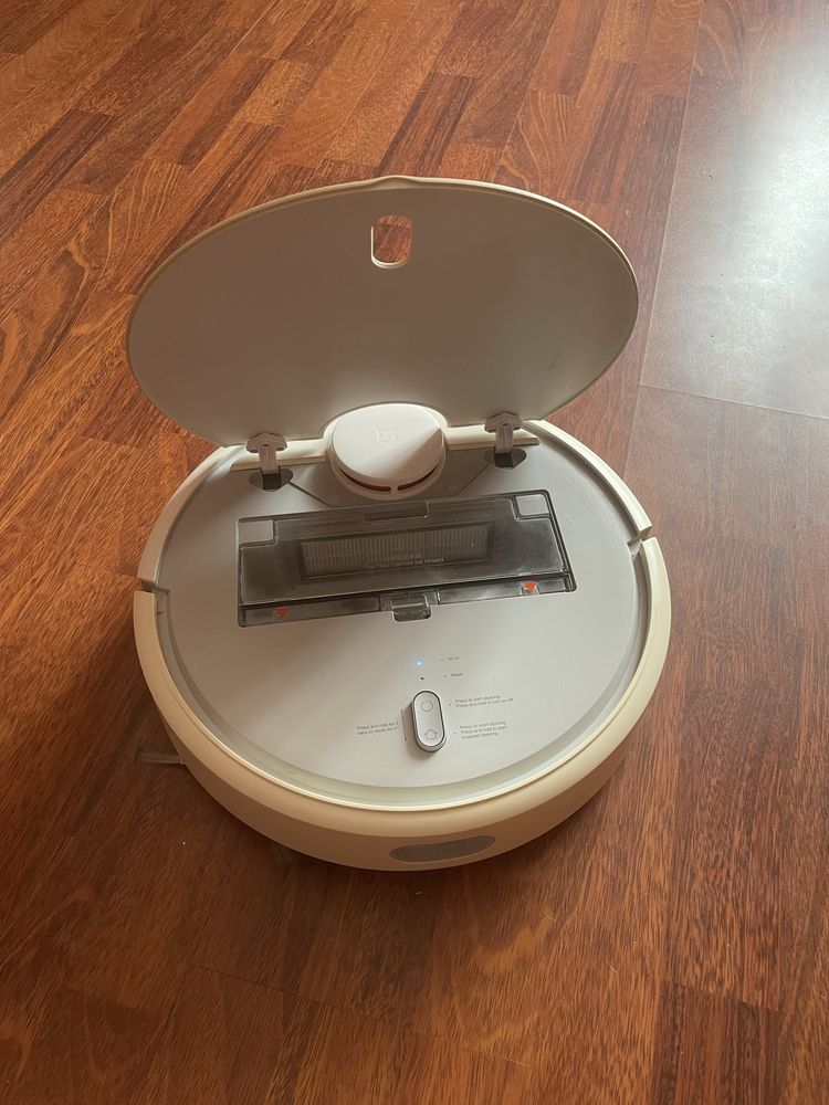Робот-пылесос Xiaomi mi Vacuum clianer