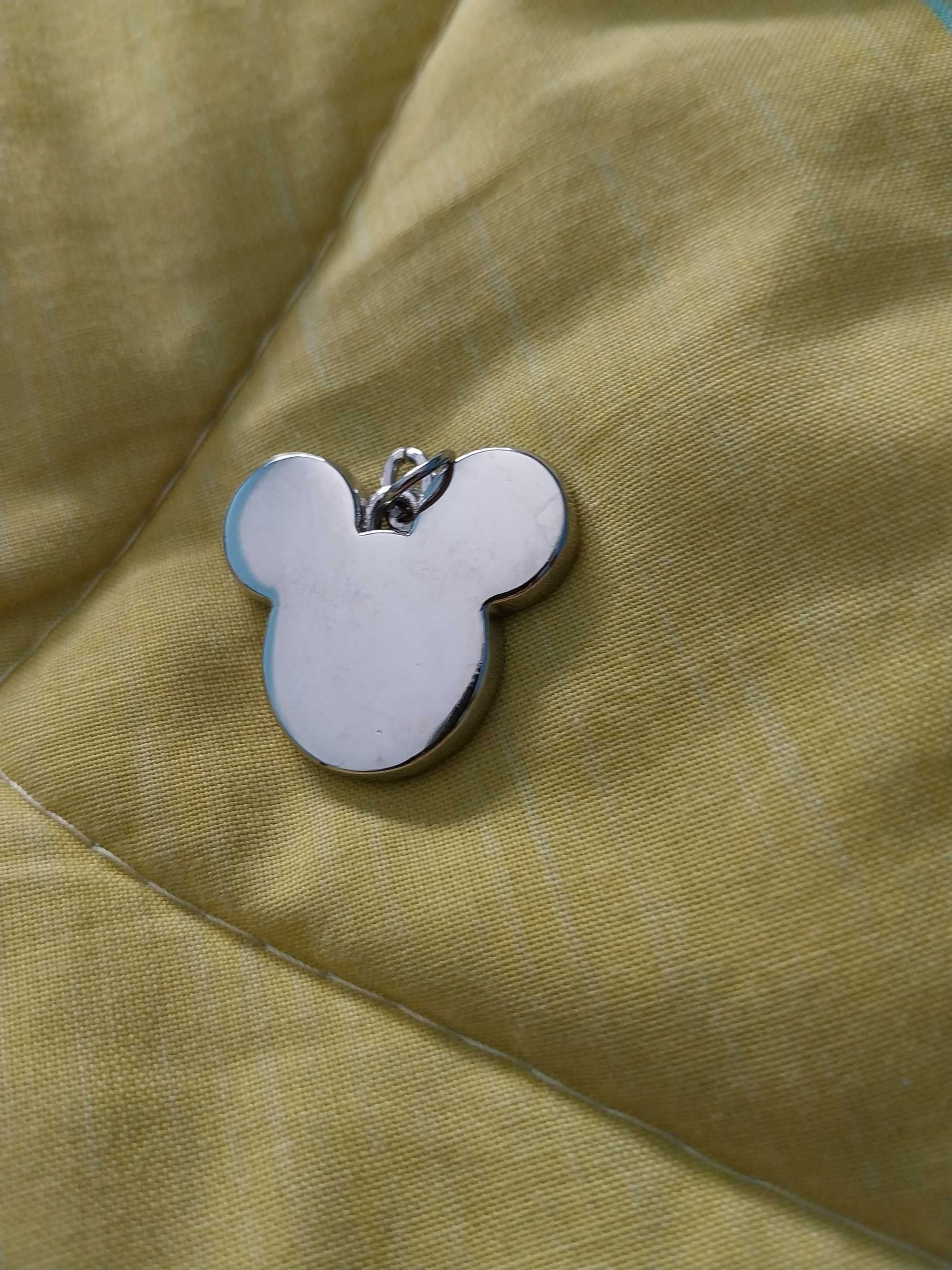 Pendente Mickey/Minnie para pulseira ou colar