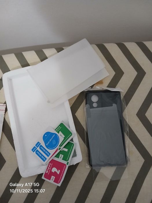 Capa + 2 películas TCL 501