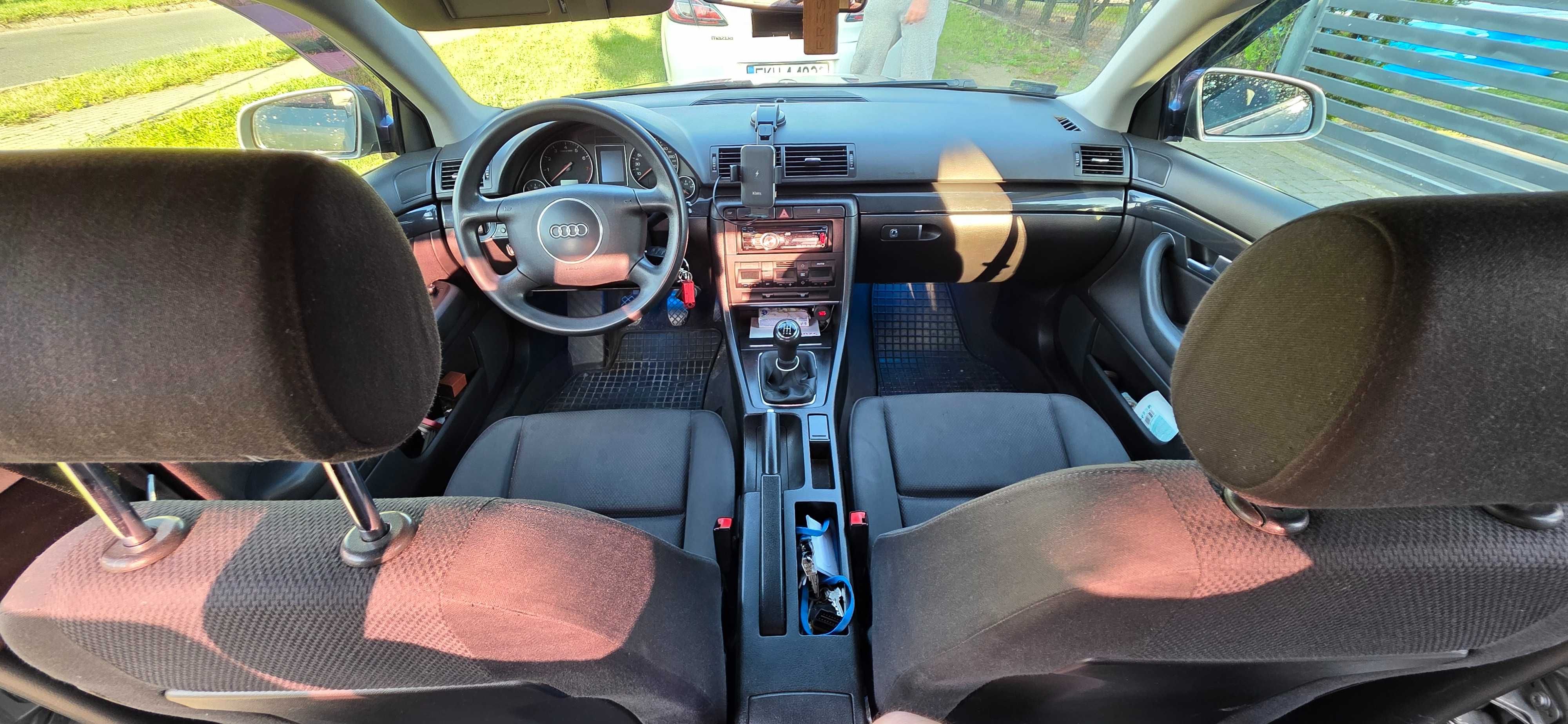 Audi A4 b6 2.4 V6 + GAZ (świeża butla)