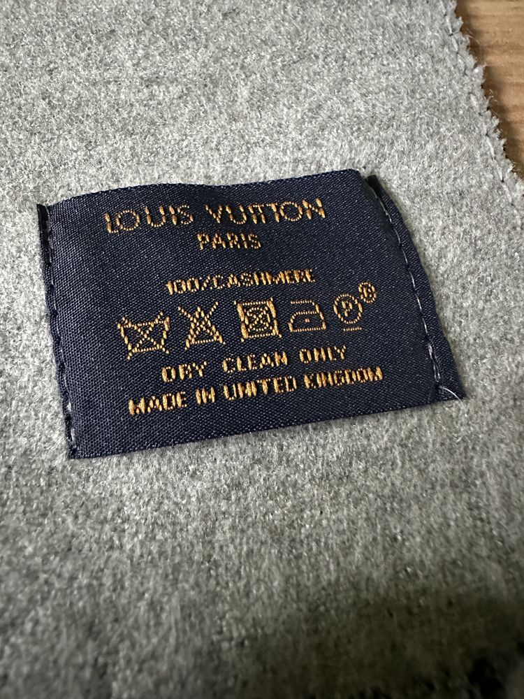 Szalik louis vuitton