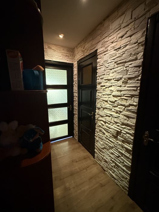 Продам 2-х кімнатну квартиру в центрі