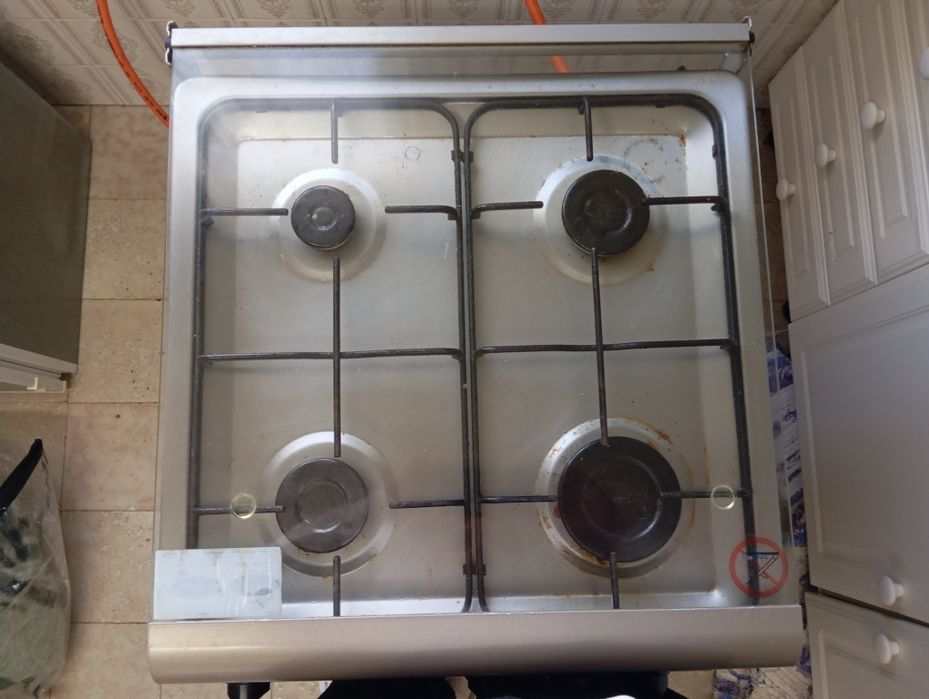 Fogão a GÁS CONSUL 60€.