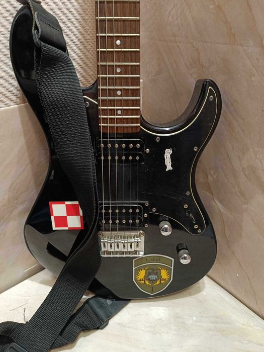 Gitara elektryczna Yamaha Pacifica 120H z wzmacniaczem Blackstar Core