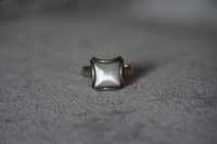 Srebrny pierścionek z kamieniem szlachetnym VINTAGE Retro