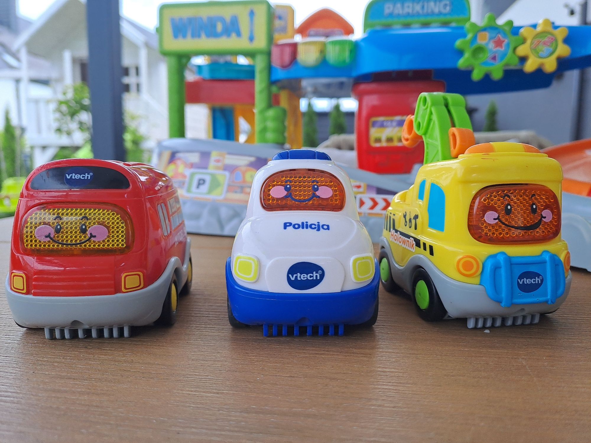 Garaż tut tut autka z 3 autkami vtech