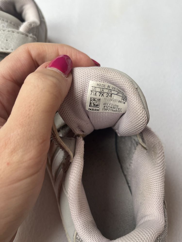 Adidasy 24 buty sportowe na rzepy