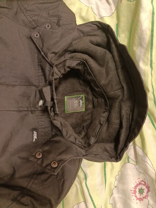 Продам термо куртка 146-152 рост