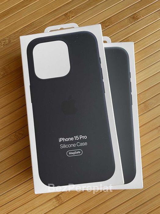 Оригінальний чохол Apple Silicone для iPhone 15 Pro (MT1A3)