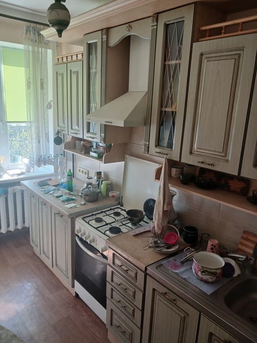 Продам кухня мебель