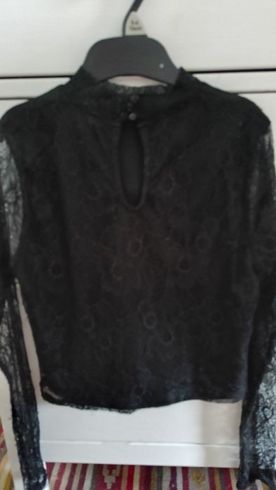 Czarna koronkowa bluzka 134/140