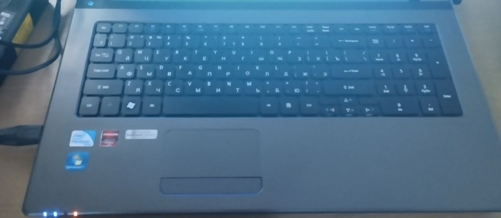 Ноутбук Acer Aspire 7750ZG-B953G50Mnkk 4ядра/4гб/видeо 1гб/ssd128