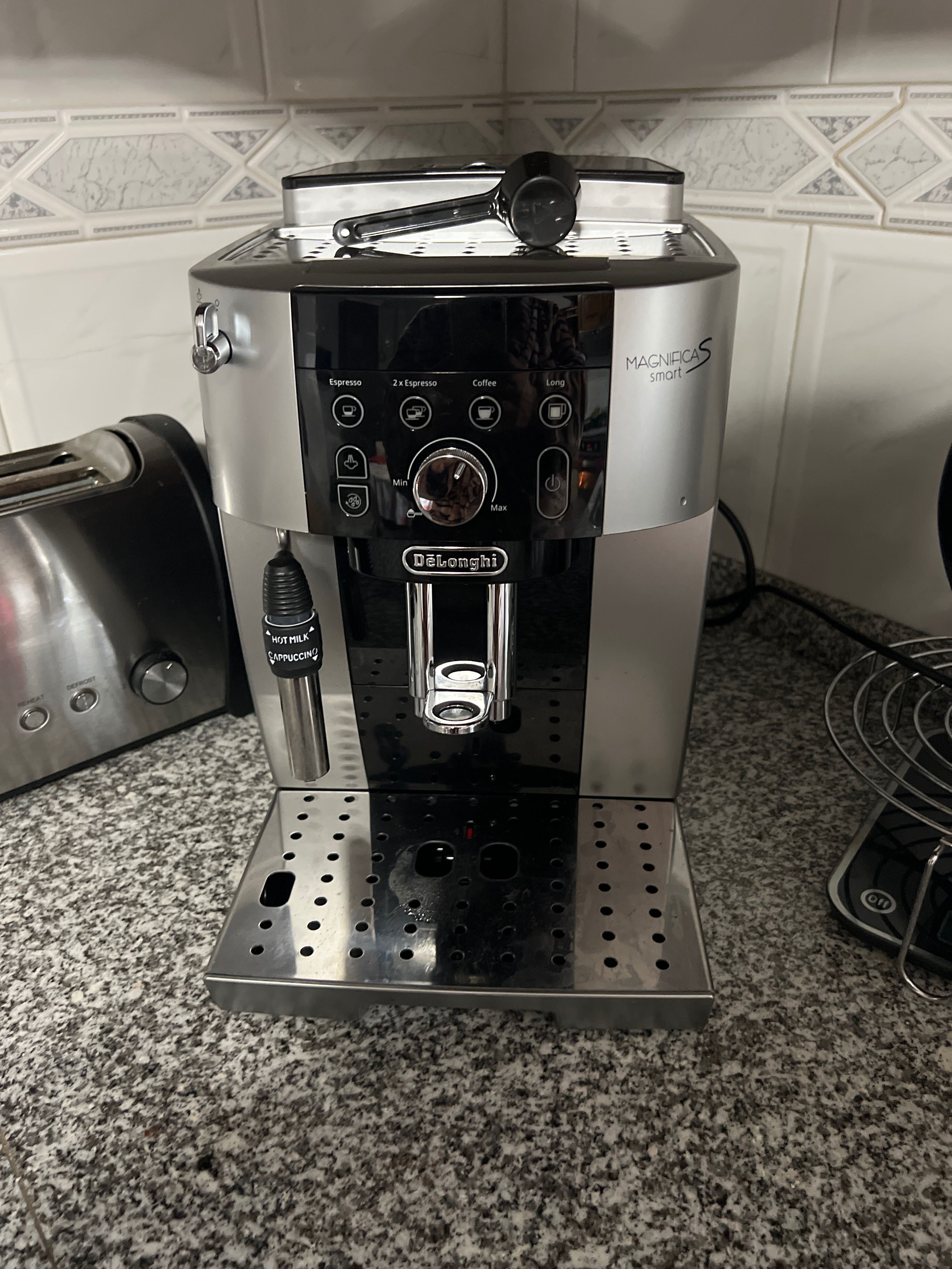 Delonghi magnifica