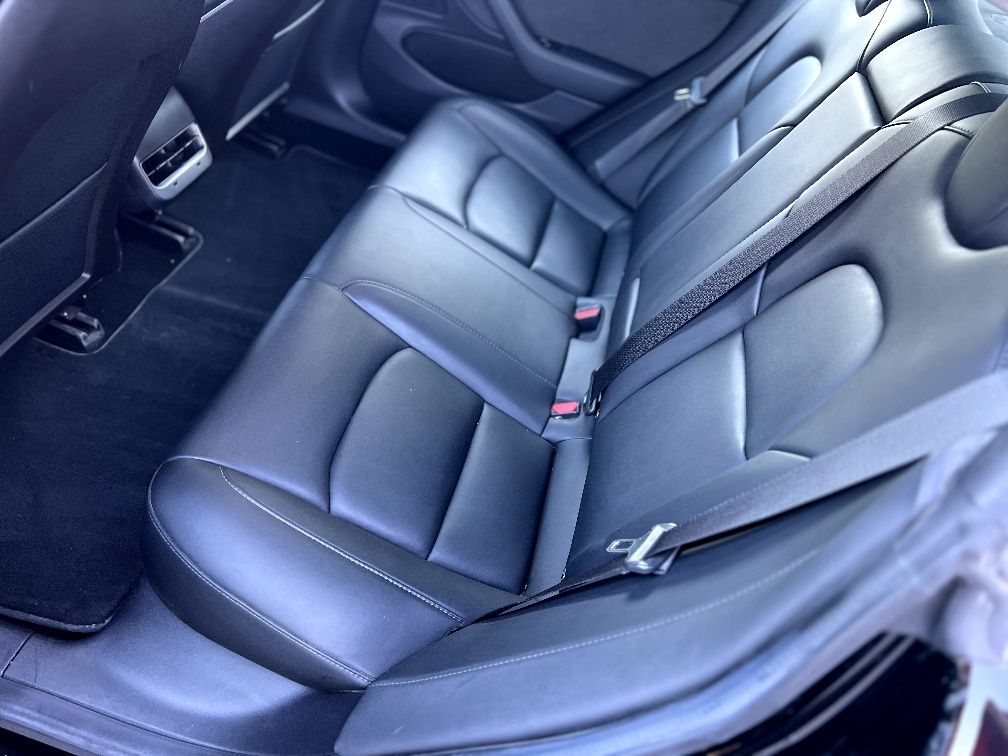 Продам Tesla Model 3 2019
