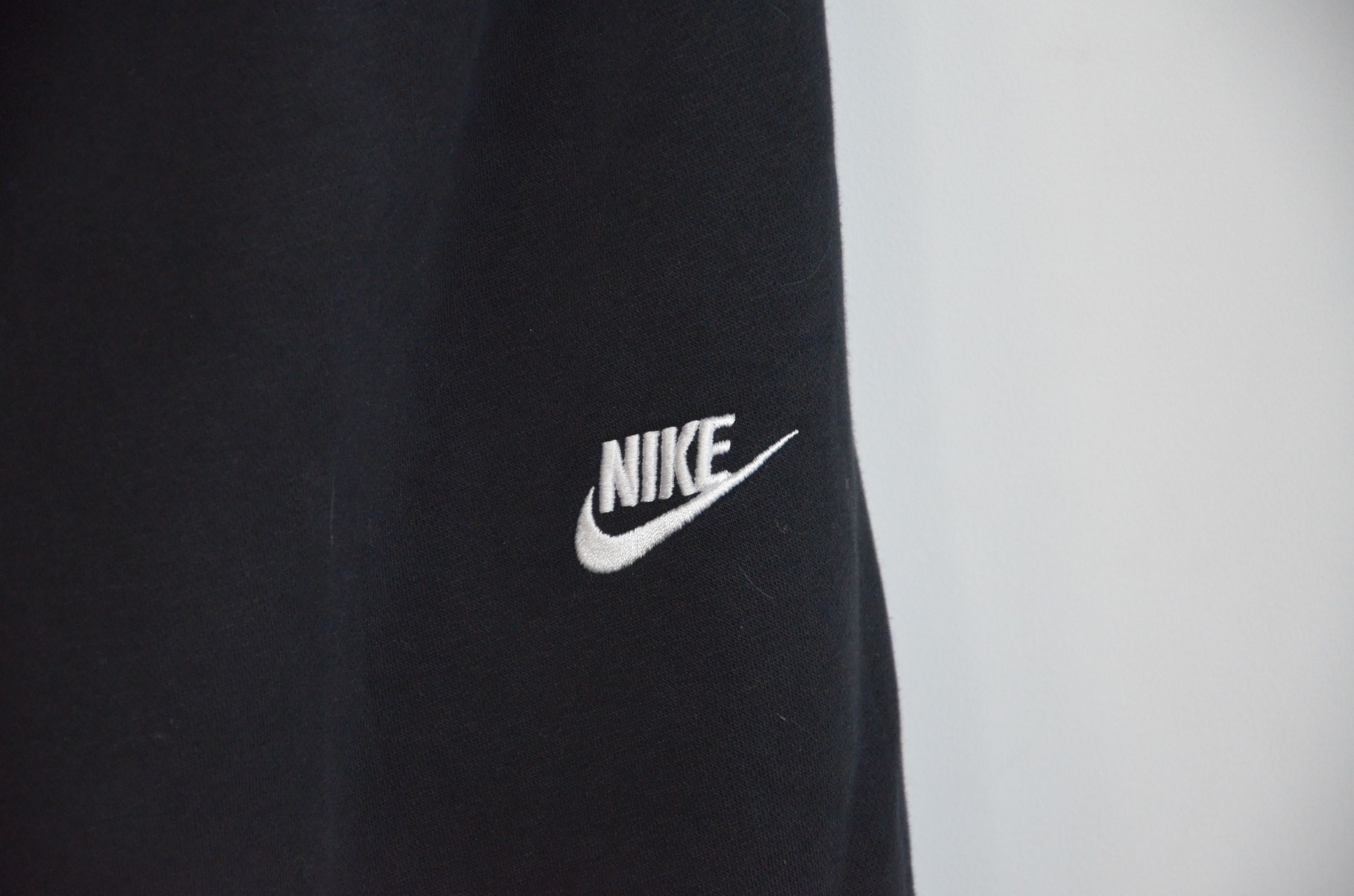 spodnie dresowe NIKE   r. XL czarne jak nowe