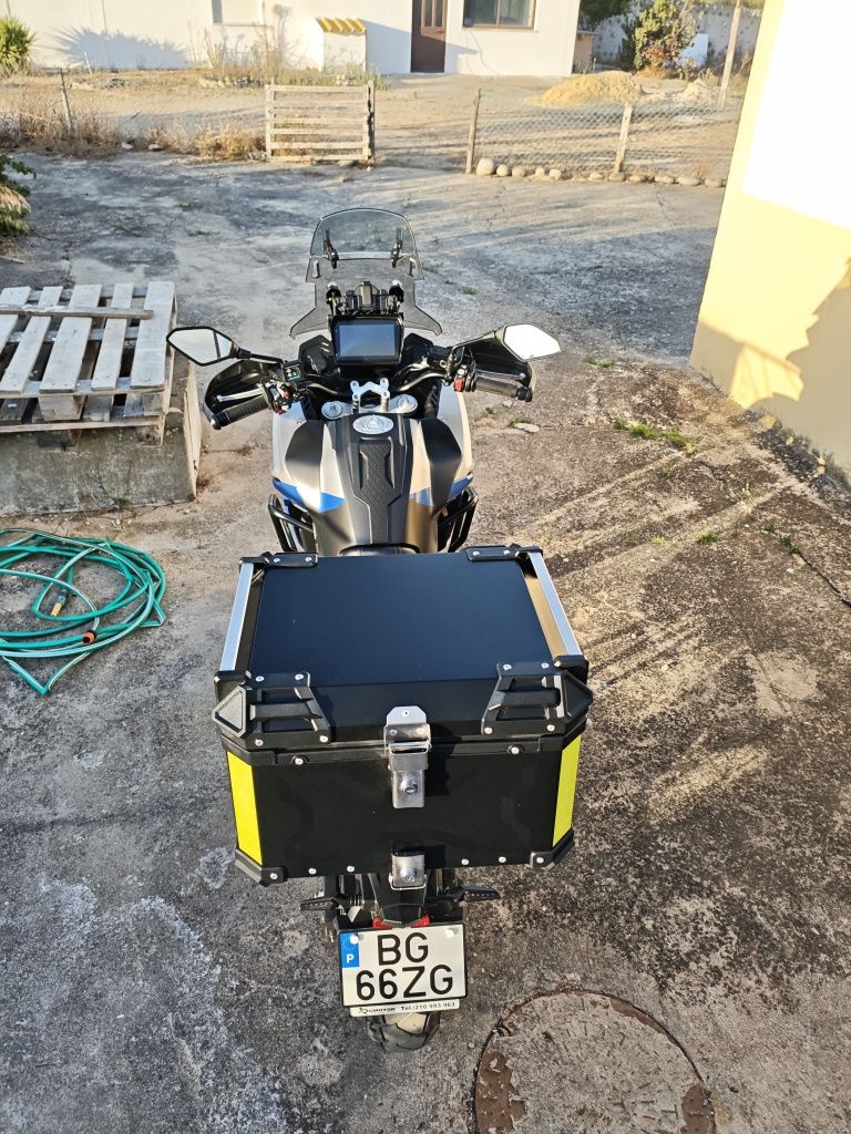 Voge 525 DSX muitos extras, irrepreensível