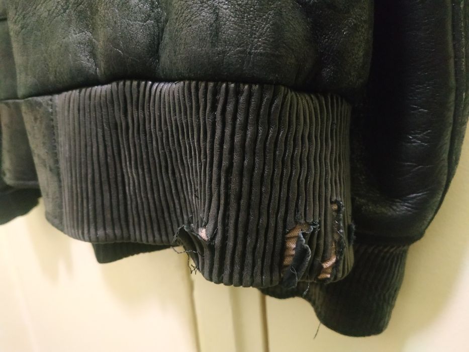 Продам мужскую кожаную куртку