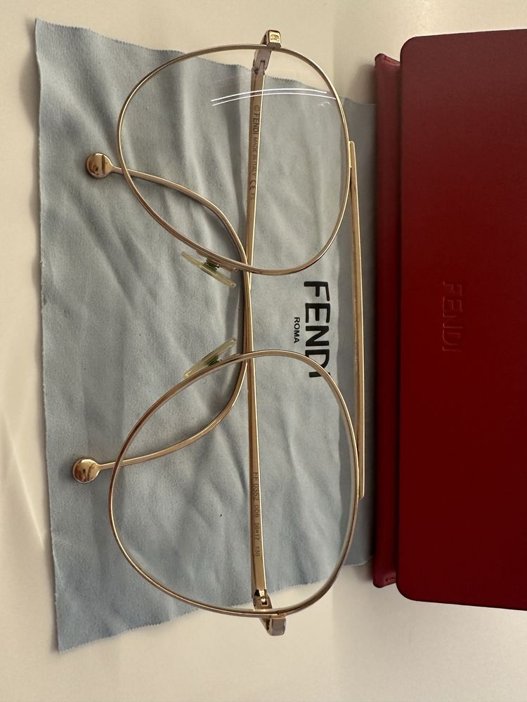 Óculo Fendi original