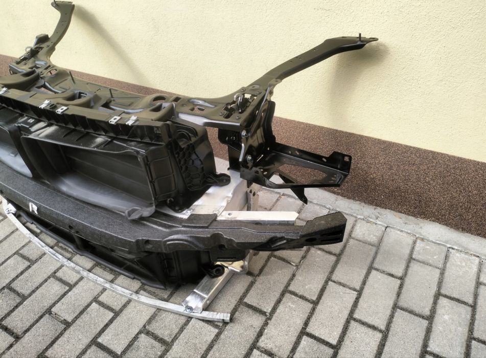 Установочна панель bmw x1 f48 передня панель бмв х1 ф48 телевізорx1f48