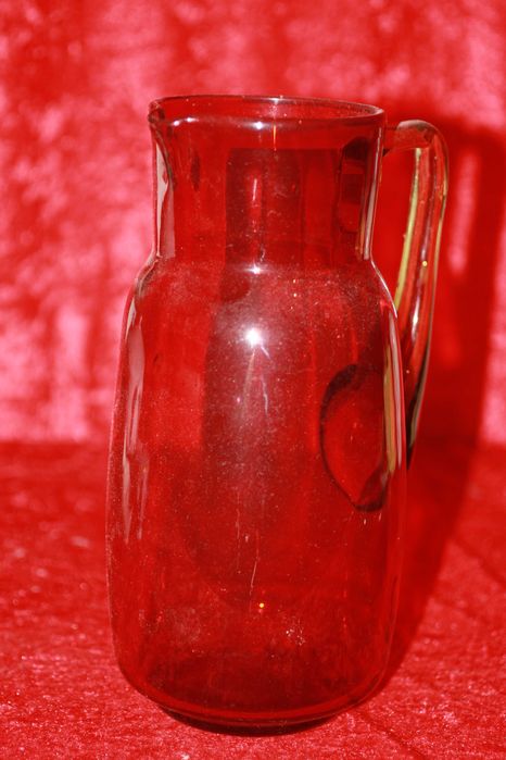 Caneca de vidro vermelho Vista Alegre