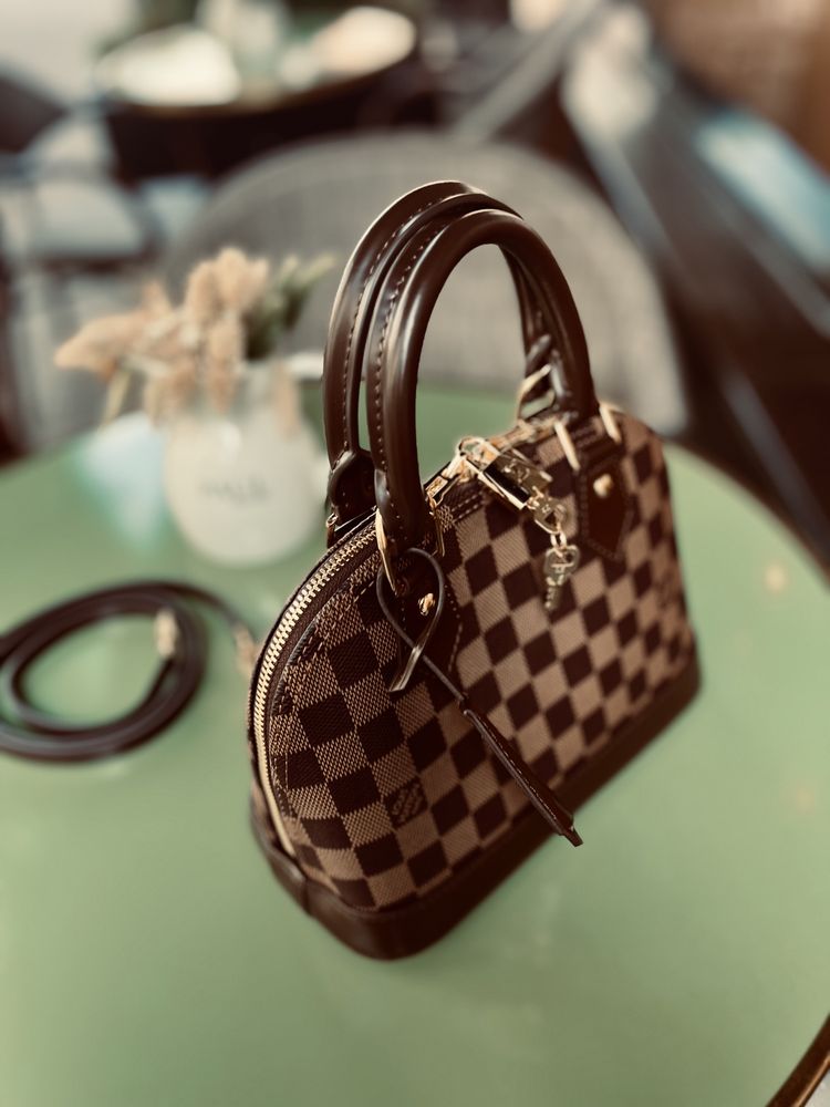 Louis Vuitton Alma bb оригинал