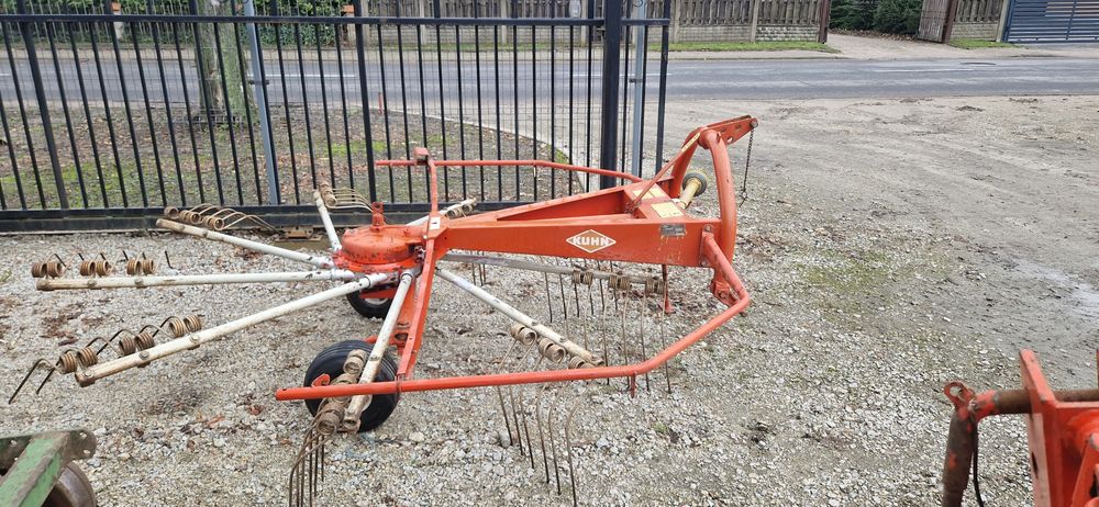 Zgrabiarka Kuhn 3m