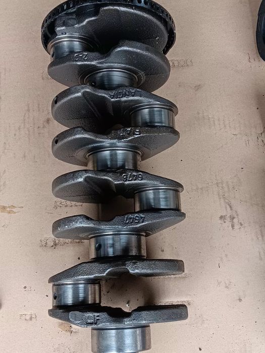 Wał  korbowodowy opel insignia a 2.0cdti